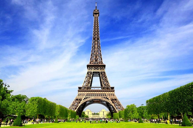 Paris Tour Package with Flight